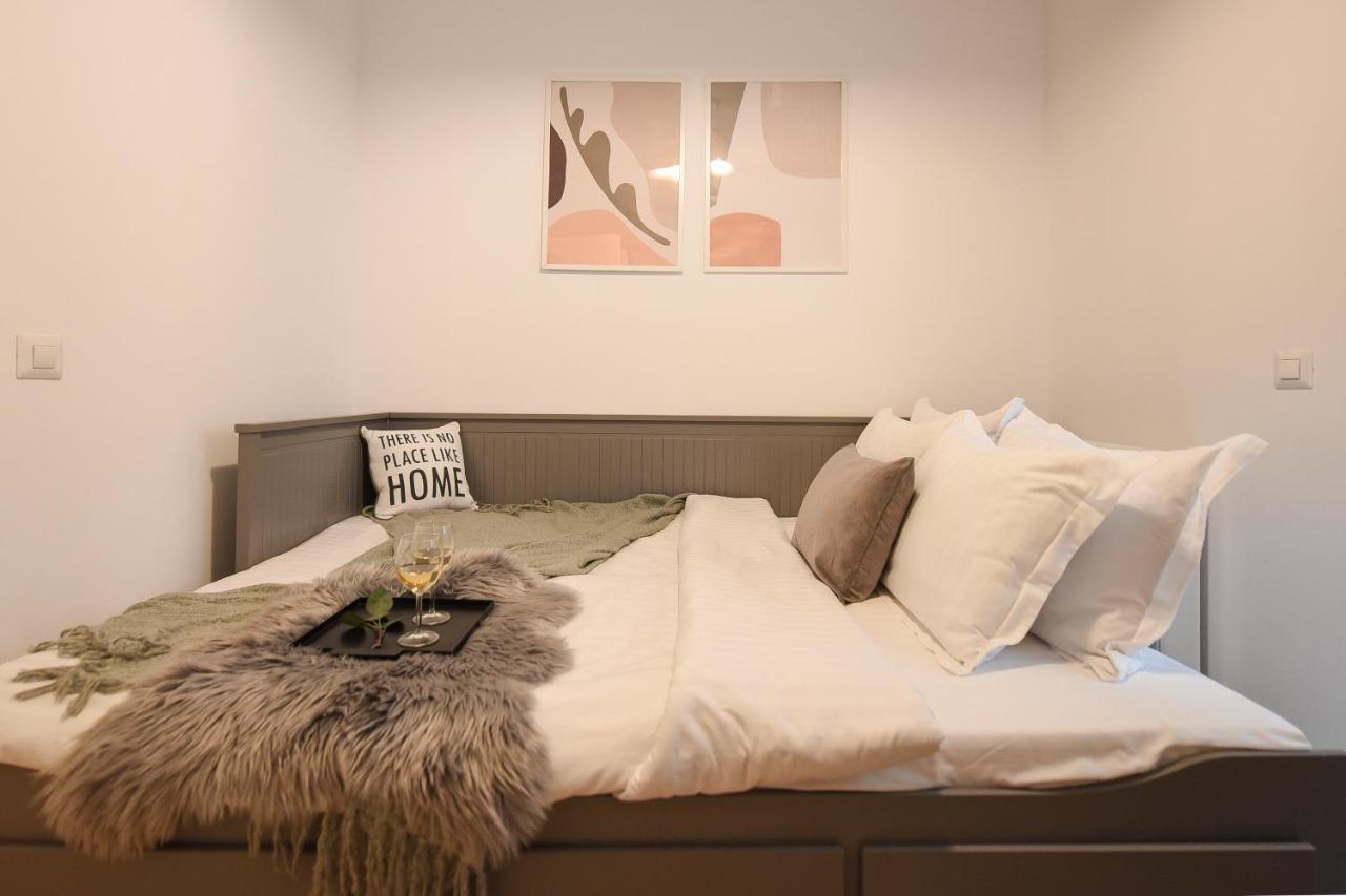 Appartement Vacation Feel - 2br With Terrace & Private Parking In Baneasa *