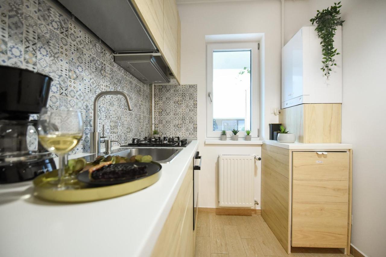 Vacation Feel - 2br With Terrace & Private Parking In Baneasa Bucarest